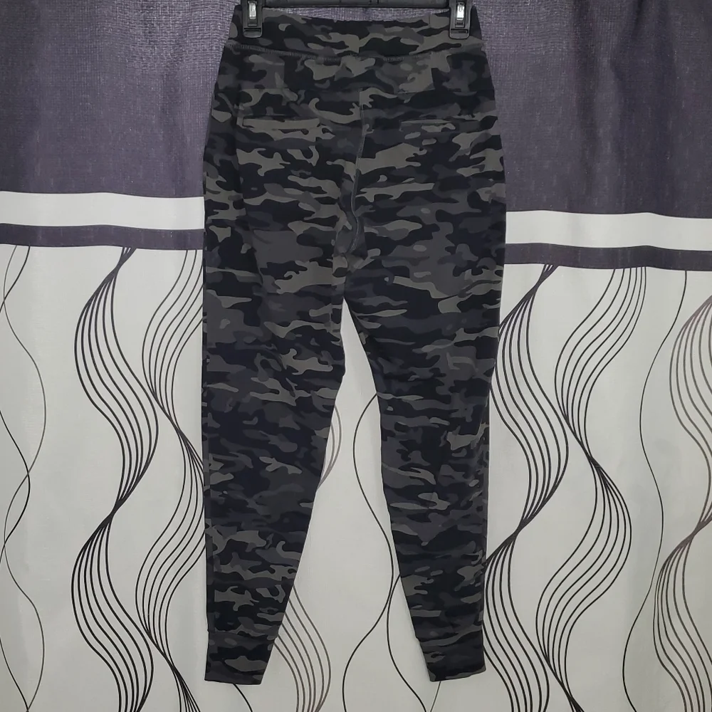 Alphalete Premium Joggers Men's Size Small
